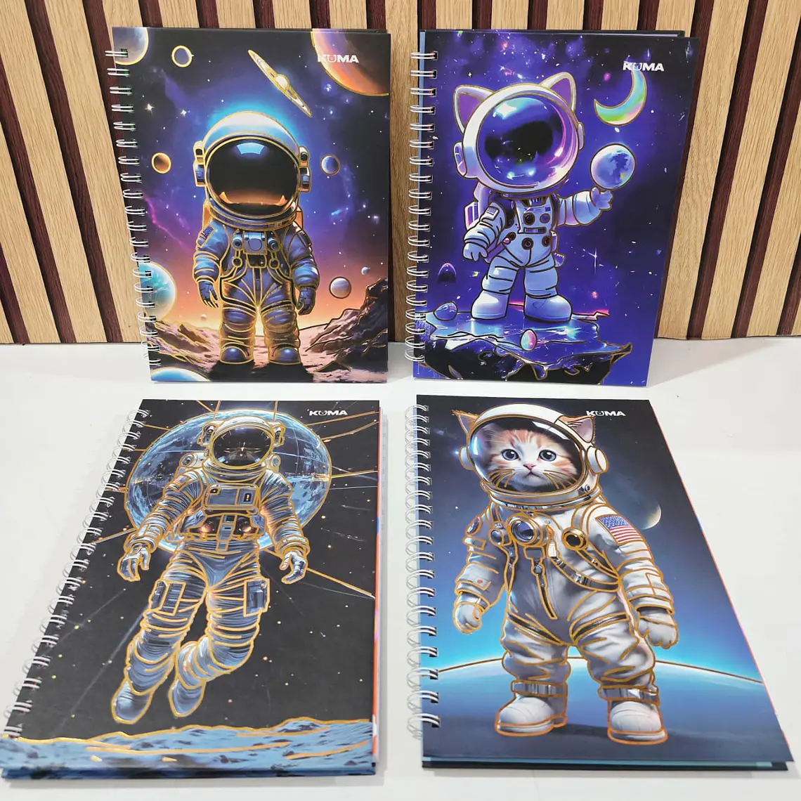 (RAYAS) LIBRETA 100 HOJAS  ESTAMPADO DINOSAURIO O ASTRONAUTA MOD# D100-8-R 🦖🪐 3