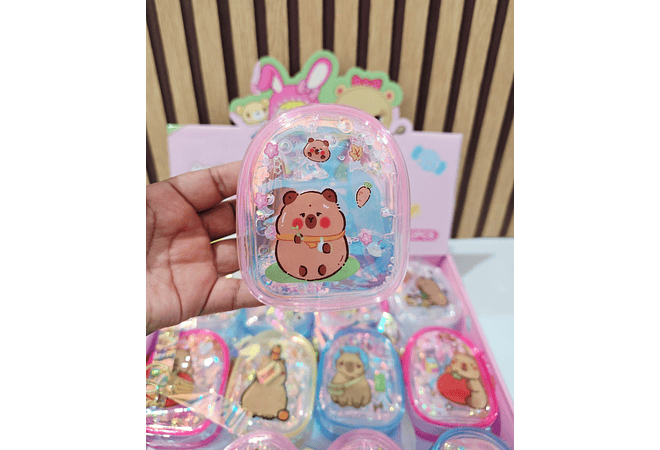 MONEDERITO TRANSPARENTE ACABADO TORNASOL DISEÑO CAPIBARA MOD# WJY-1X (AL AZAR)