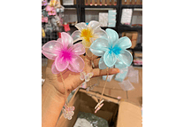 DOCENA DE PINZAS HAWAIANA CON COLGANTE PARA EL CABELLO VARIOS MODELOS🌼🌺🌹