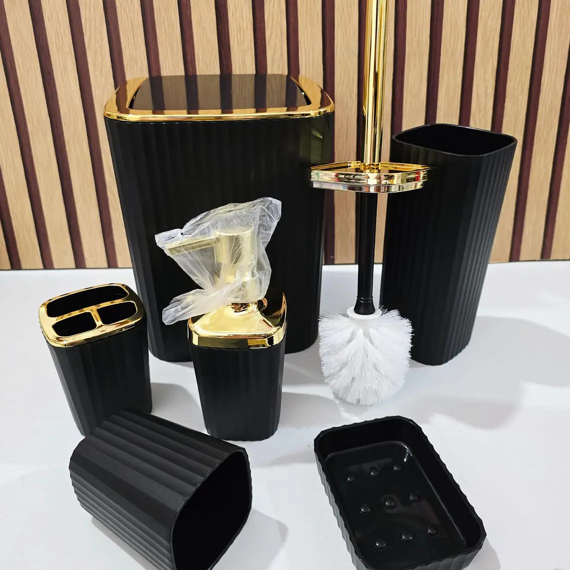 SET DE 6 PZ PARA BAÑO MOD# BH0204080 8