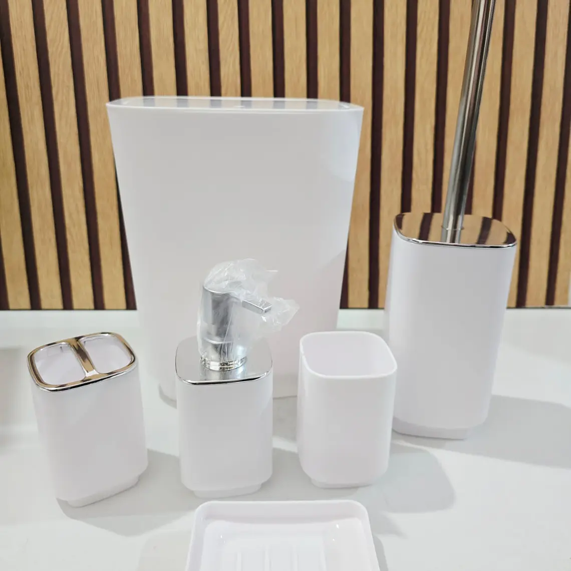 SET DE 6 PZ PARA BAÑO (BLANCO) MOD# BH0204082 2