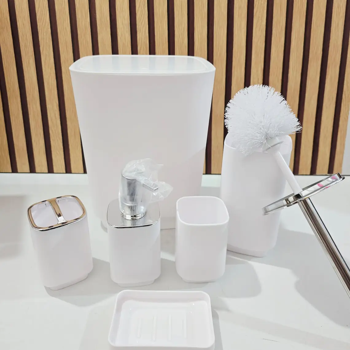SET DE 6 PZ PARA BAÑO (BLANCO) MOD# BH0204082 4