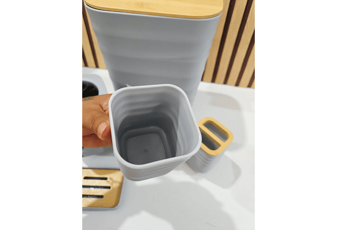 SET DE 6 PZ PARA BAÑO CON TAPA DE MADERA MOD# BH0204083