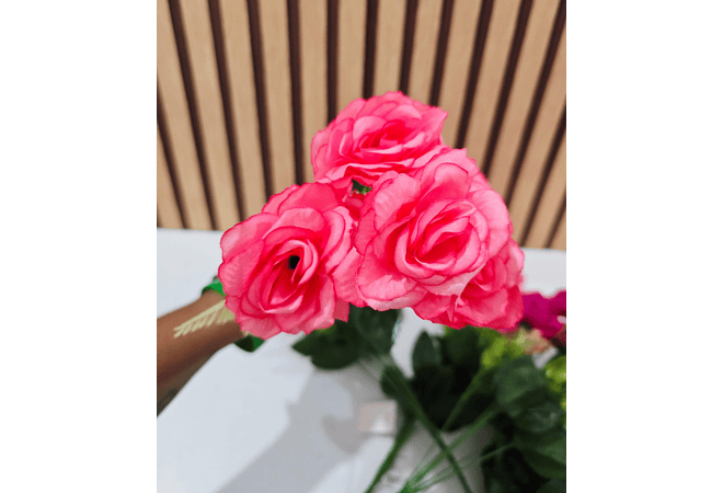 RAMO PEQUEÑO CON 6 ROSAS DE UN SOLO COLOR MOD# M/SG4810 🌹🌻