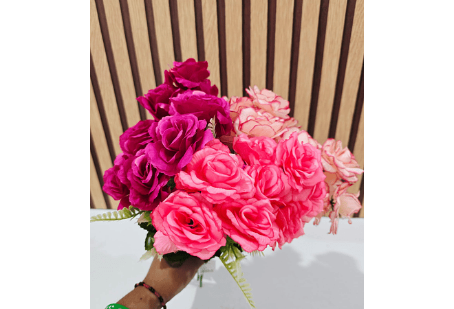 RAMO PEQUEÑO CON 6 ROSAS DE UN SOLO COLOR MOD# M/SG4810 🌹🌻