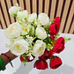 🌷RAMO CHICO DE FLORES BLANCAS O ROJAS MOD# M/SG4803  ❤️ - Miniatura 1