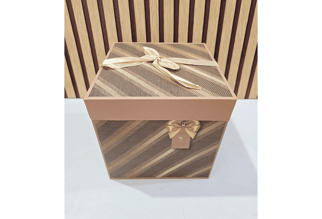 1 CAJA DE REGALO COLOR AL AZAR GRANDE, MEDIANA Y CHICA  🎁 💲PRECIO POR TAMAÑO: