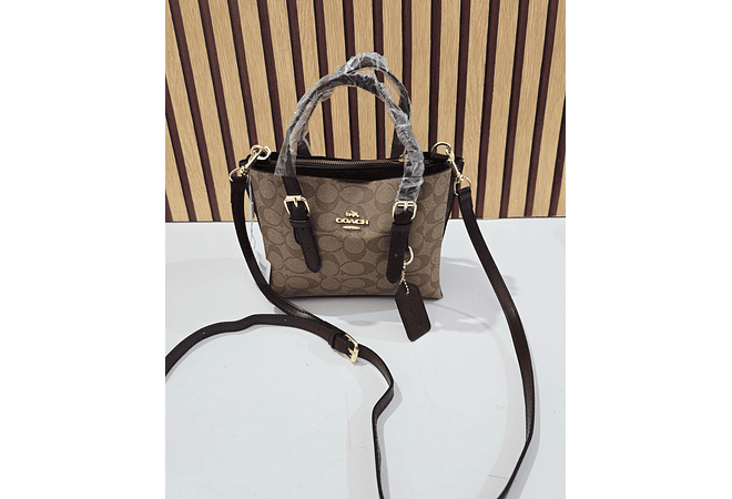 BOLSO DE MANO IMITACIÓN COACH MOD# YDBL10018