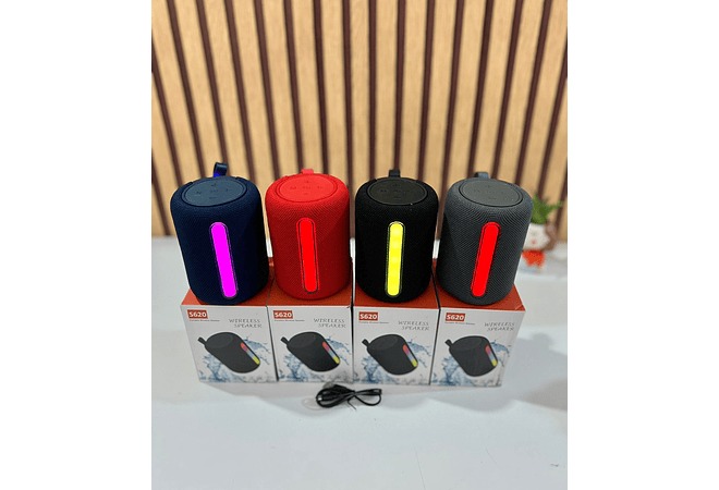 BOCINA PORTÁTIL CON LUZ LED MOD# XM-7143