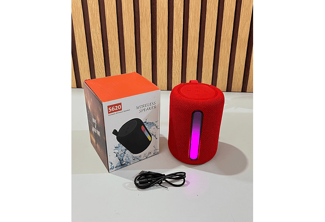 BOCINA PORTÁTIL CON LUZ LED MOD# XM-7143