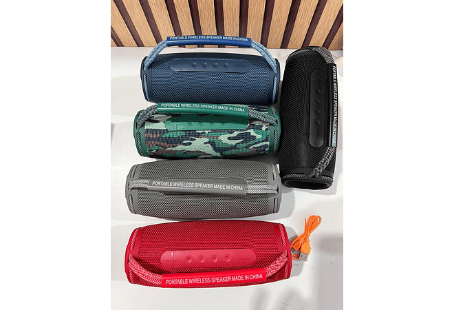 BOCINA CHANGER6S CON LUZ LED MOD#FM-5504