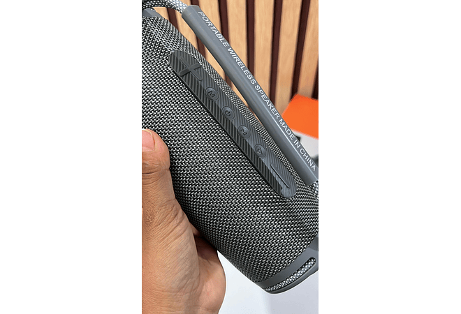 BOCINA CHANGER6S CON LUZ LED MOD#FM-5504