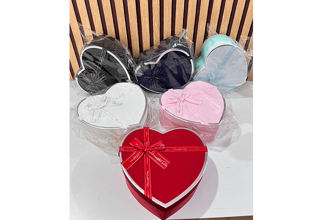 JUEGO DE CAJAS TRÍO DISELO CORAZÓN CON MOÑO MOD #MYLH-16149