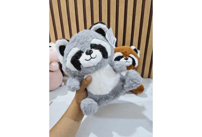 PELUCHE CERDITO, PINGÜINO O MAPACHE VARIOS MODELOS MOD# Q115,K411 Z030,Z012,Z009,Z297🐷