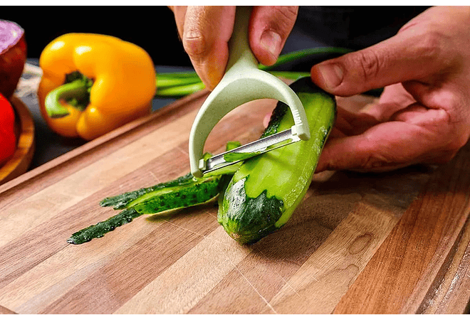 SET DE CUCHILLOS + TIJERAS + PELADOR COLORES LISOS(Cajita pequeña)MOD# ER-0278 🍴