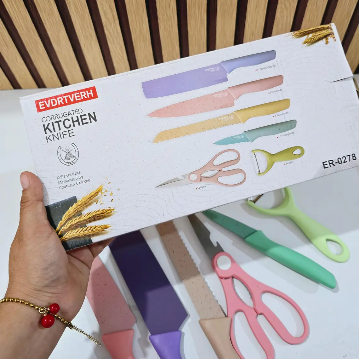 SET DE CUCHILLOS + TIJERAS + PELADOR MULTICOLOR (cajita mediana) MOD# ER-0278 ✂️ 🍴 3