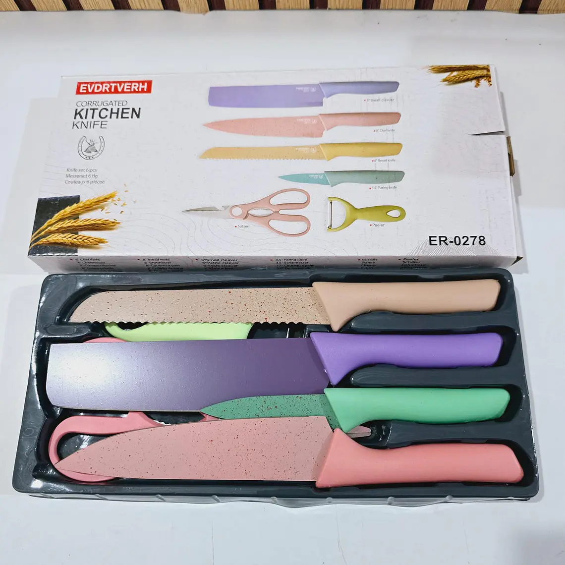 SET DE CUCHILLOS + TIJERAS + PELADOR MULTICOLOR (cajita mediana) MOD# ER-0278 ✂️ 🍴 6