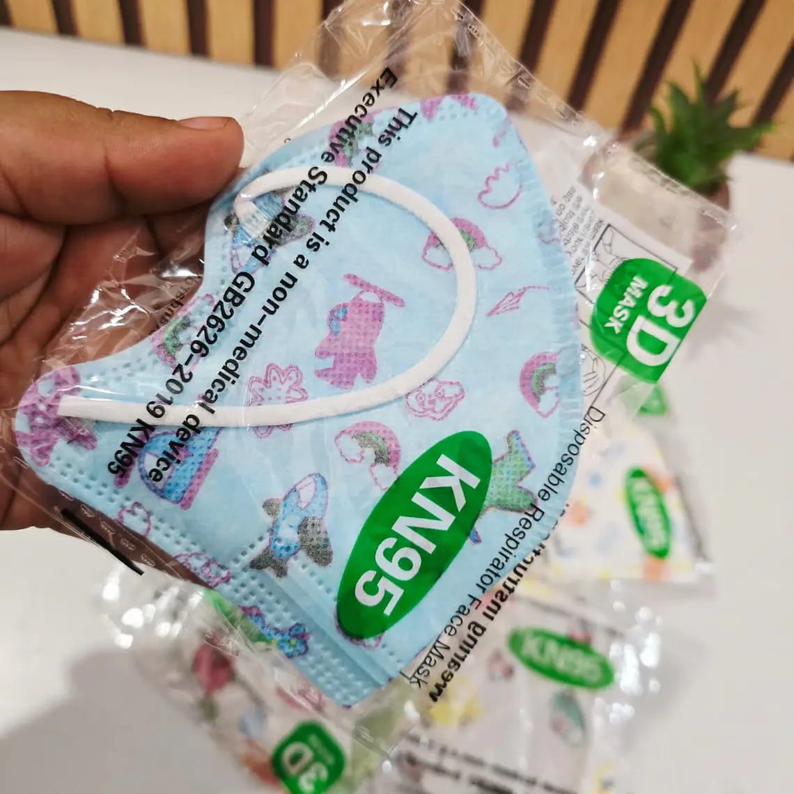 PAQ DE 2 CAJITAS CON 10 CUBREBOCAS INFANTIL ESTAMPADOS  KN95 3