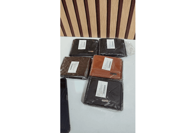 CARTERA PARA CABALLERO MOD# ZPP-3-300 (CON BOLSITA) REINGRESO 