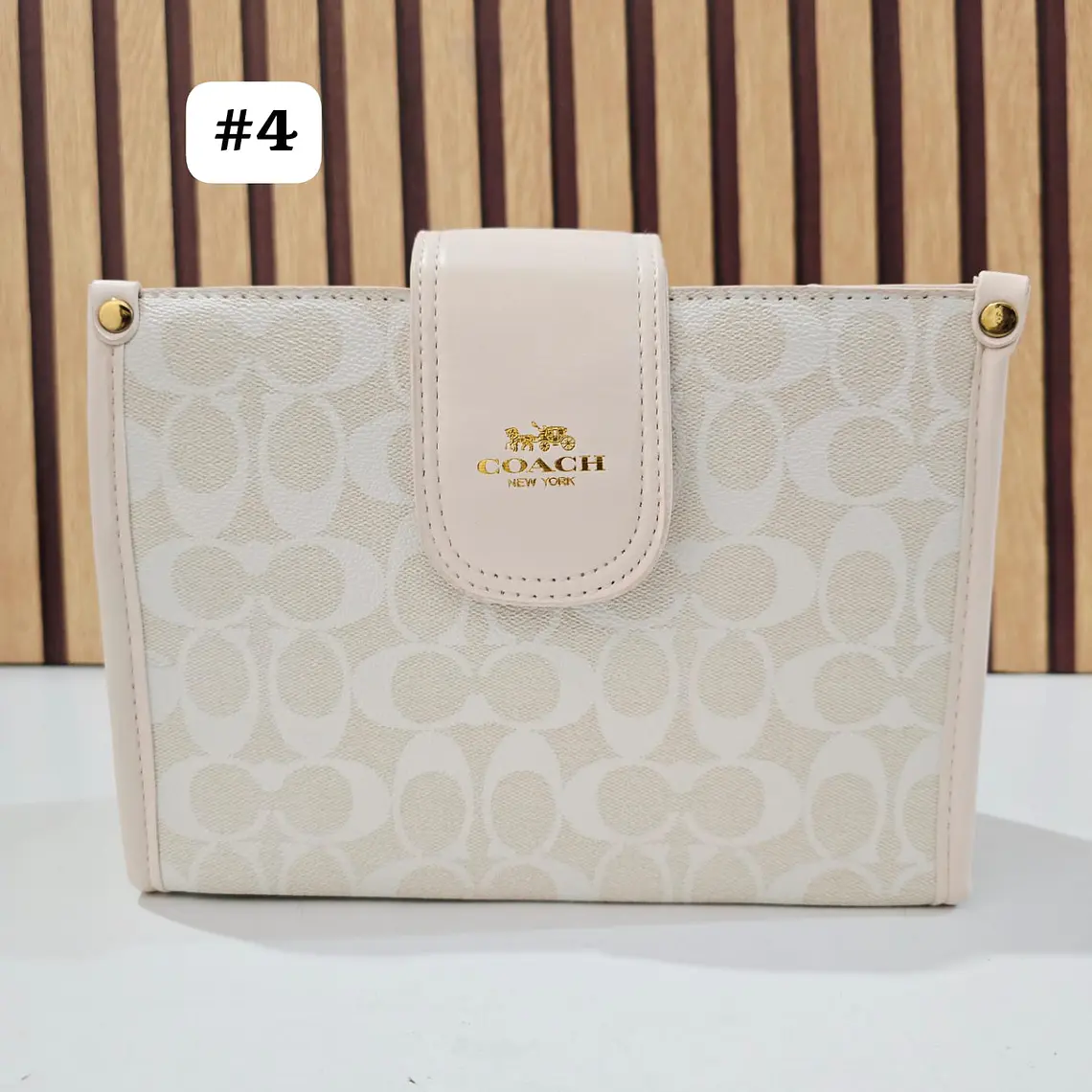 BOLSA COACH CON COLGANTE, CORREA Y CADENA MOD #115 5