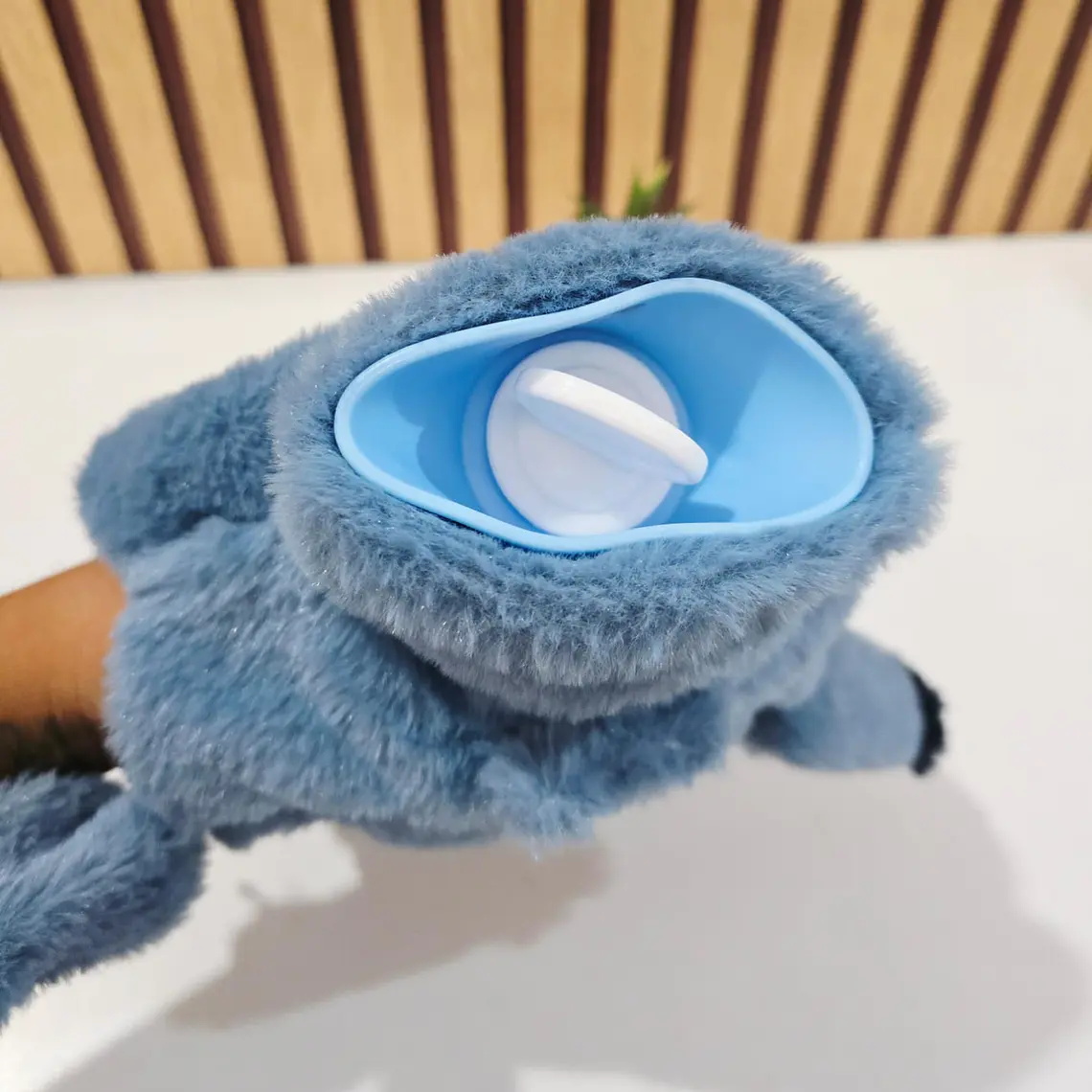 💙🍩COMPRESA BOLSA PARA AGUA CALIENTE CON FUNDA DE PELUCHE STITCH/DONA PARA ALIVIAR DOLORES Y MOLESTIAS MOD# PVC 3