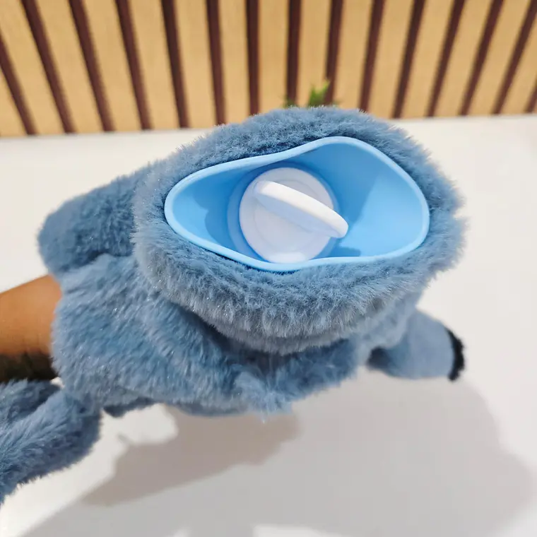 💙🍩COMPRESA BOLSA PARA AGUA CALIENTE CON FUNDA DE PELUCHE STITCH/DONA PARA ALIVIAR DOLORES Y MOLESTIAS MOD# PVC 3