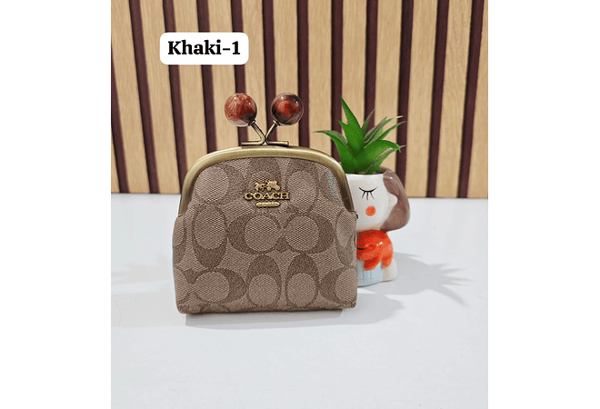 💋👛MONEDERO CON BROCHE COACH (IMITACIÓN) MOD# CQA-013  💋👛