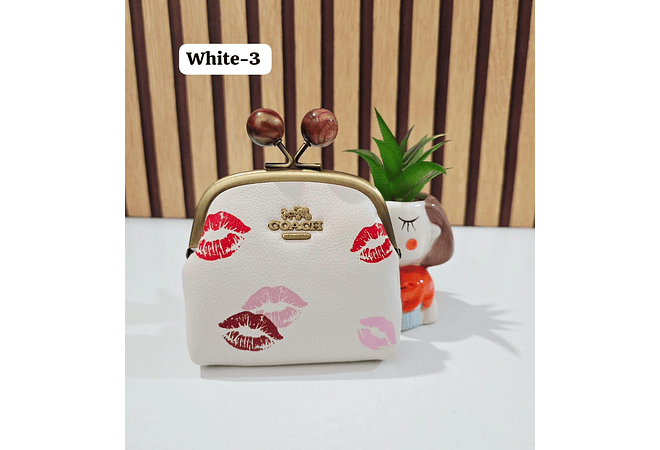 💋👛MONEDERO CON BROCHE COACH (IMITACIÓN) MOD# CQA-013  💋👛
