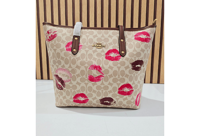 👜🍒BOLSO GRANDE DE MANO IMITACIÓN COACH MOD# LCC-241   👜🍒