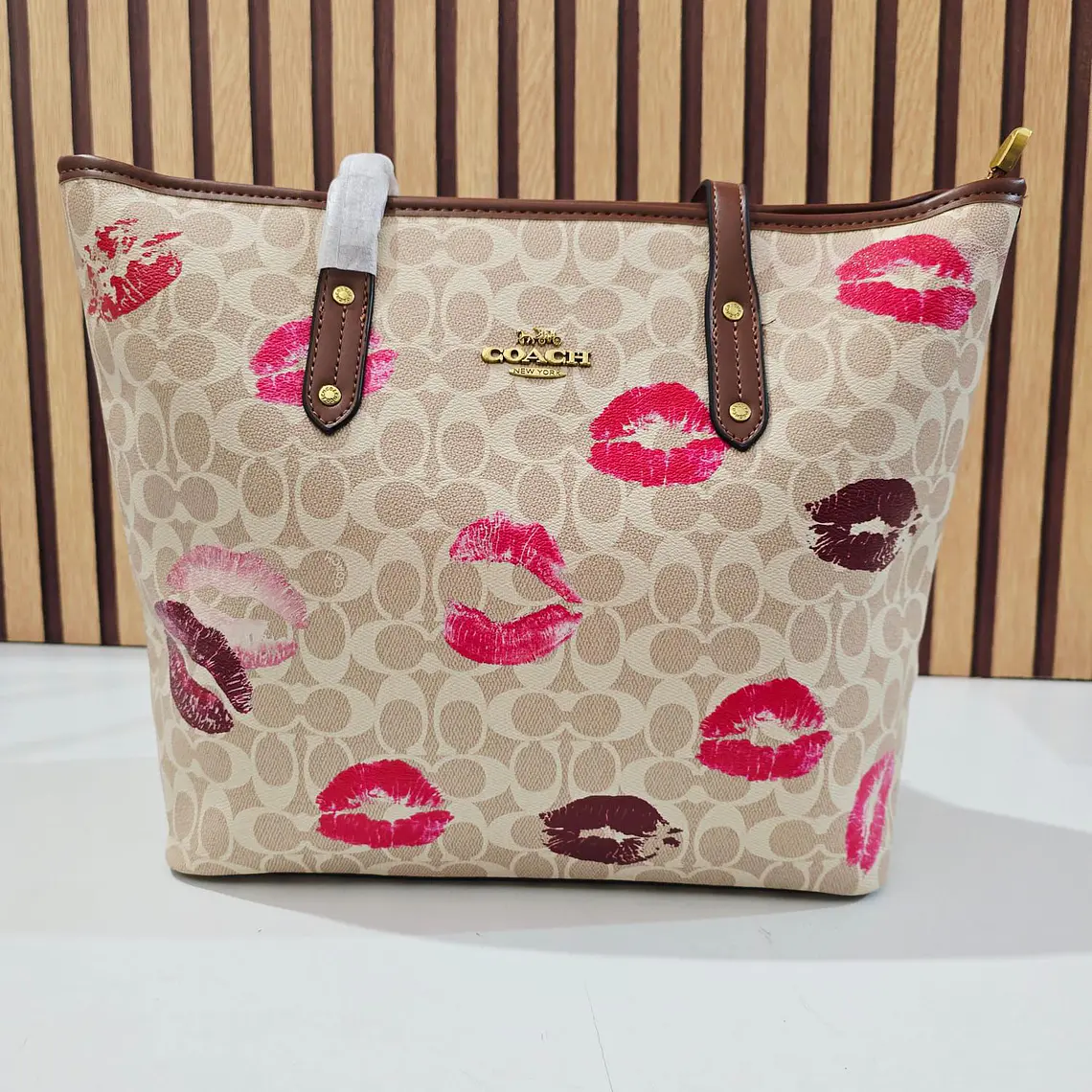 👜🍒BOLSO GRANDE DE MANO IMITACIÓN COACH MOD# LCC-241   👜🍒 8