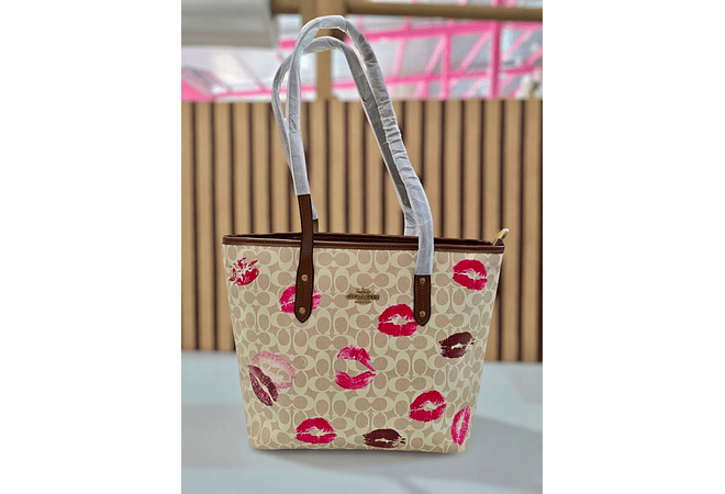 👜🍒BOLSO GRANDE DE MANO IMITACIÓN COACH MOD# LCC-241   👜🍒