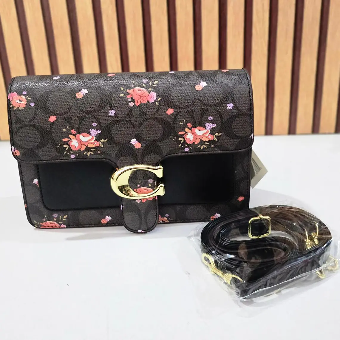 CROSS BODY COACH (BROCHE C) MOD# YDBL089 7