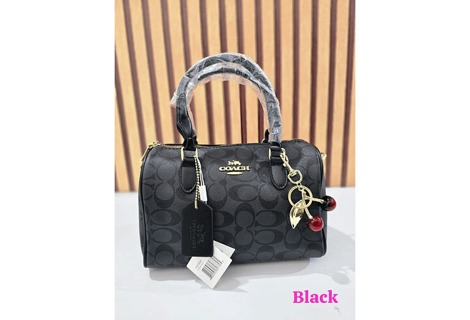 BOLSO DE MANO  IMITACIÓN COACH CON LLAVERO MOD# YDBL074