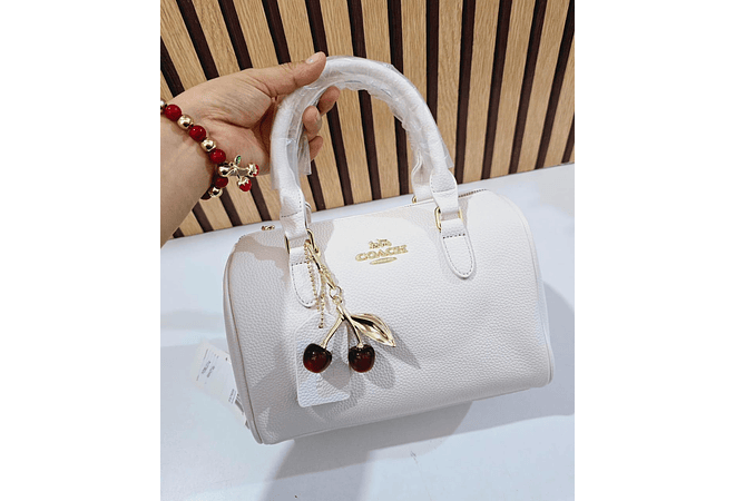 BOLSO DE MANO  IMITACIÓN COACH CON LLAVERO MOD# YDBL074