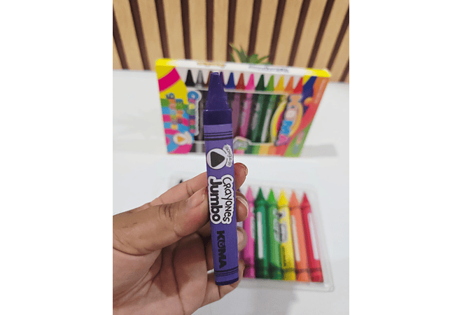 CAJITA CON 12 CRAYOLAS JIMBO MOD# KM-188🖍️