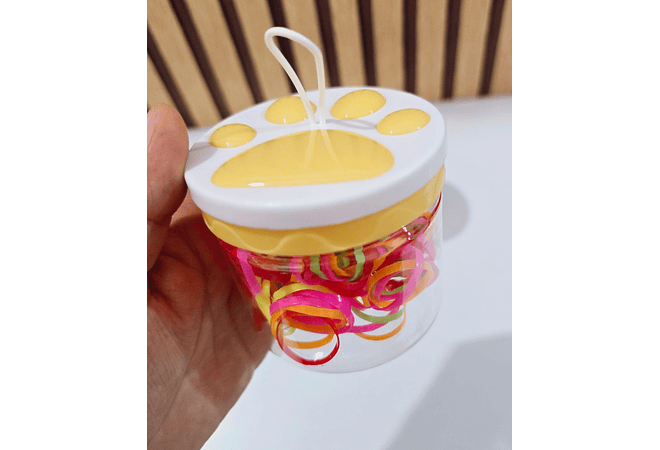 1 BOTECITO CON LIGUITAS PARA EL CABELLO MOD# LIG22 (Huellitas)🫟🐾