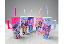 🍋‍🟩🍋VASO TÉRMICO CON AGARRADERA DISEÑO "LAS GUERRERAS KPOP DE 1.300L MOD# STH5🥤