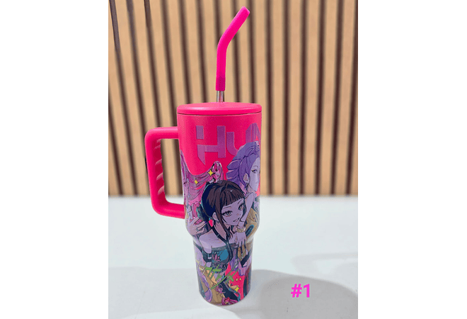 🍋‍🟩🍋VASO TÉRMICO CON AGARRADERA DISEÑO "LAS GUERRERAS KPOP DE 1.300L MOD# STH5🥤