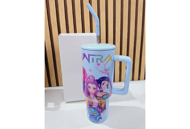 🍋‍🟩🍋VASO TÉRMICO CON AGARRADERA DISEÑO "LAS GUERRERAS KPOP DE 1.300L MOD# STH5🥤