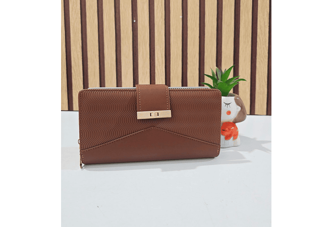 CARTERA PARA DAMA CON CIERRE Y BROCHE MOD# WGT5-117