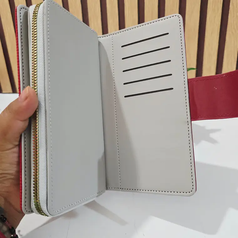 CARTERA PARA DAMA CON CIERRE Y BROCHE MOD# WGT5-117 10