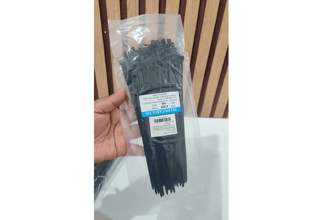 BOLSITA CON 100 GANCHITOS DE SEGURIDAD COLOR NEGRO DIFERENTES TAMAÑOS MOD# YL514-2,7 O 1