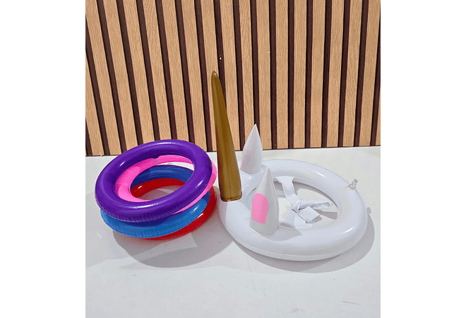 JUGUETE MINI INFLABLE CON ARITOS UNICORNIO O FLAMINGO MOD #992331