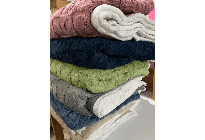 COBIJA ABORREGADA LOVE MATRIMONIAL 190x230CM MODELO #T-30445