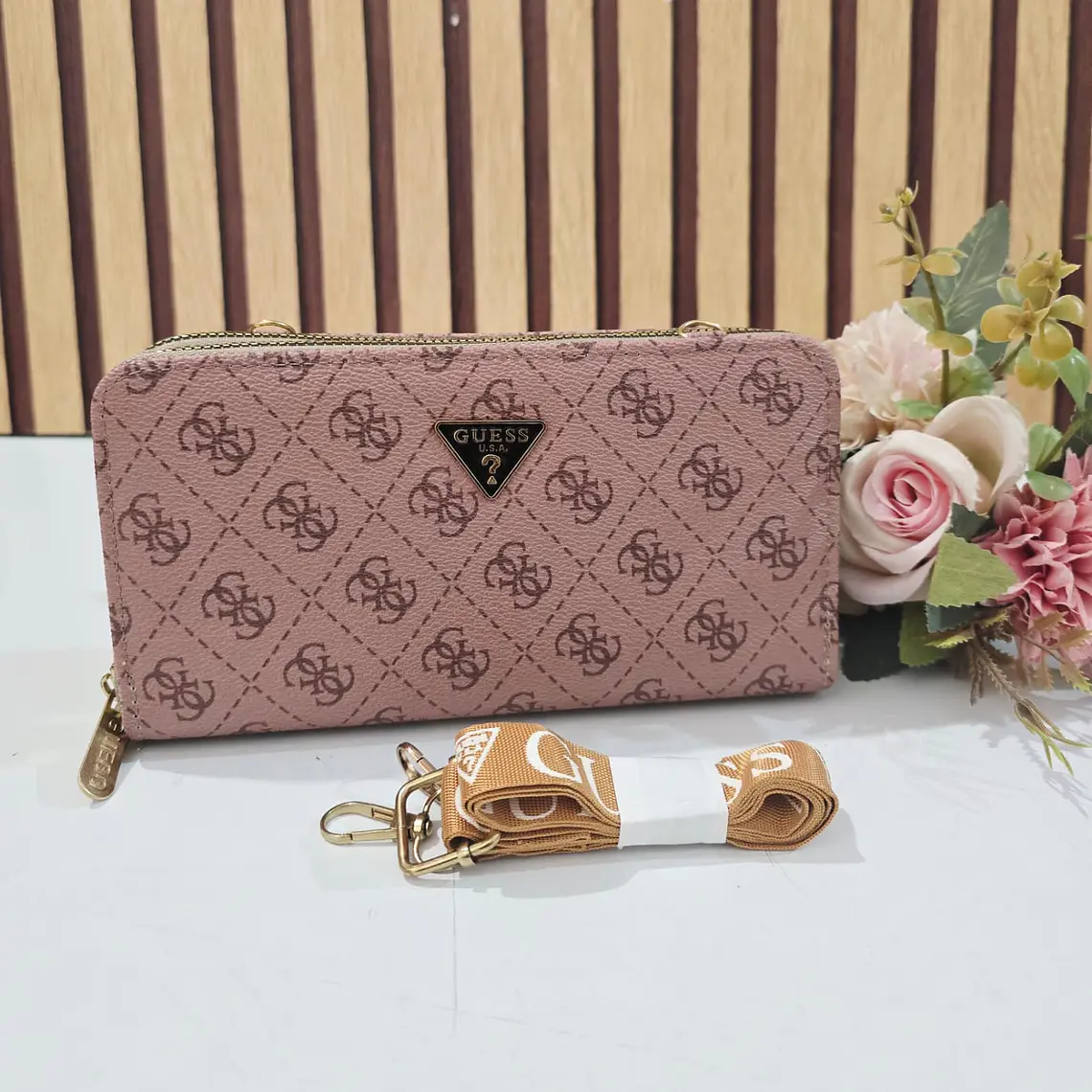 CARTERA GUESS IMITACIÓN PARA DAMA MOD#Y-255 9