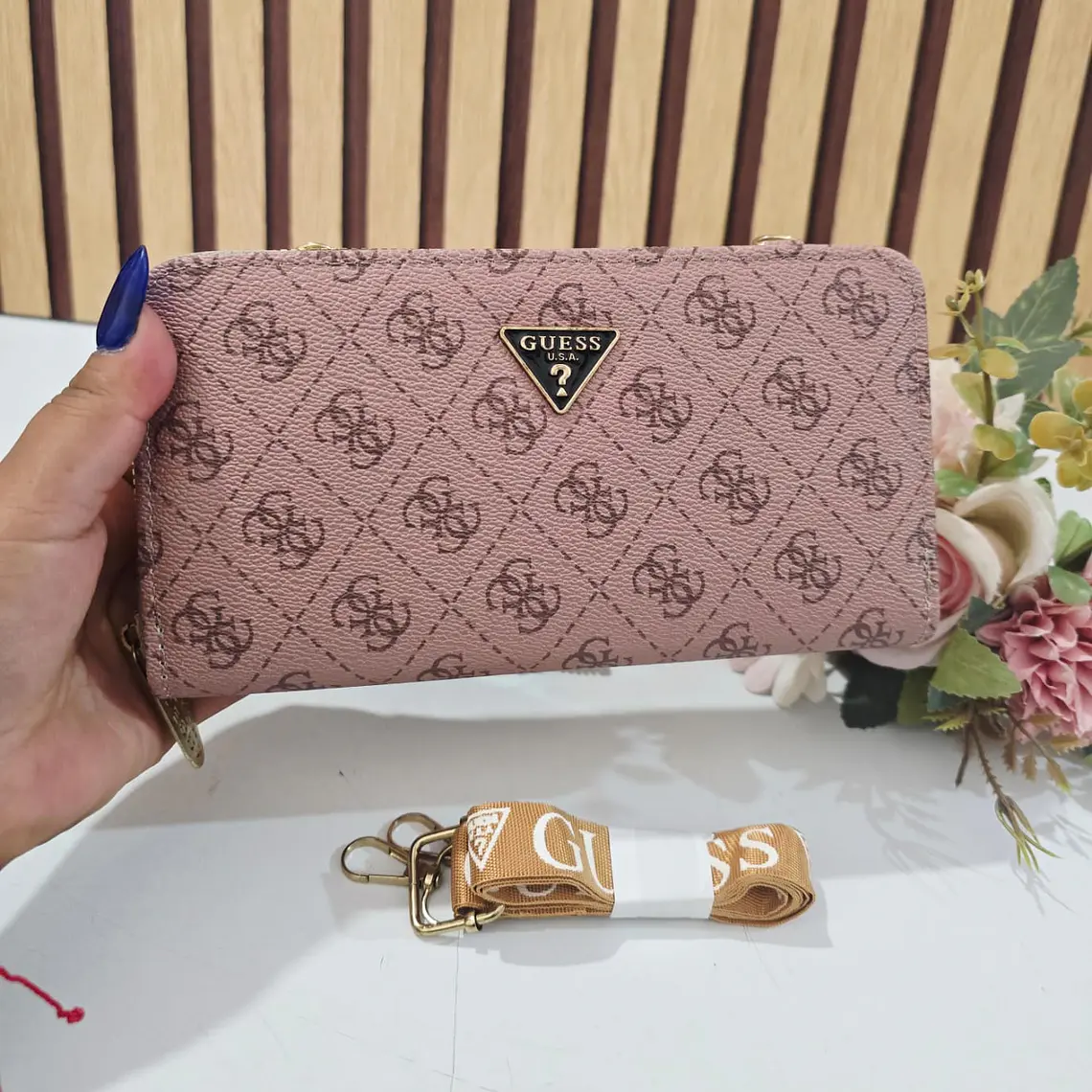 CARTERA GUESS IMITACIÓN PARA DAMA MOD#Y-255 10