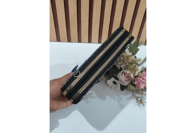 CARTERA GUESS IMITACIÓN PARA DAMA MOD#Y-255