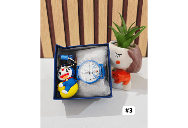 SET RELOJ CON LLAVERITO/PERSONAJES PARA NIÑO (con cajita)
