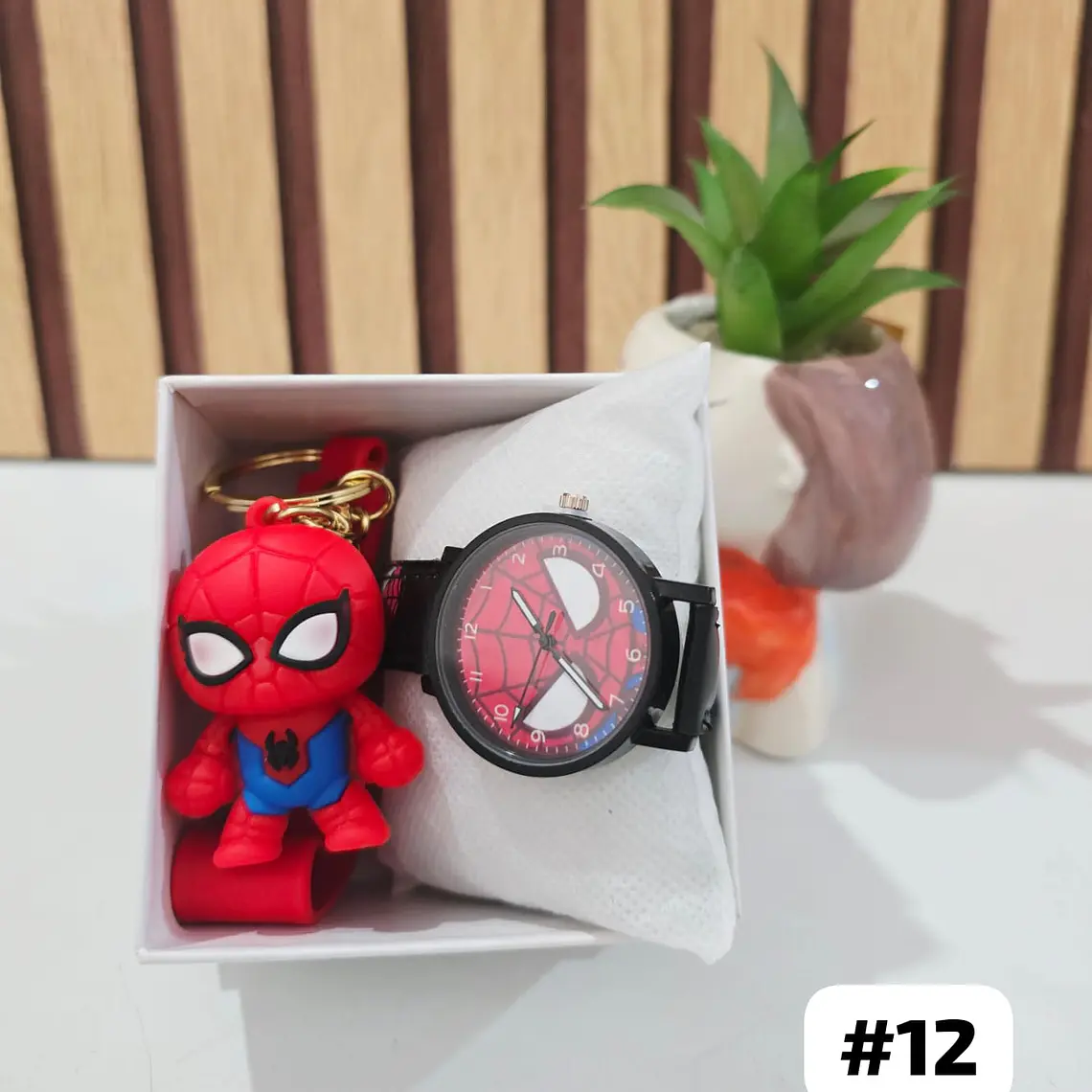 SET RELOJ CON LLAVERITO/PERSONAJES PARA NIÑO (con cajita) 12