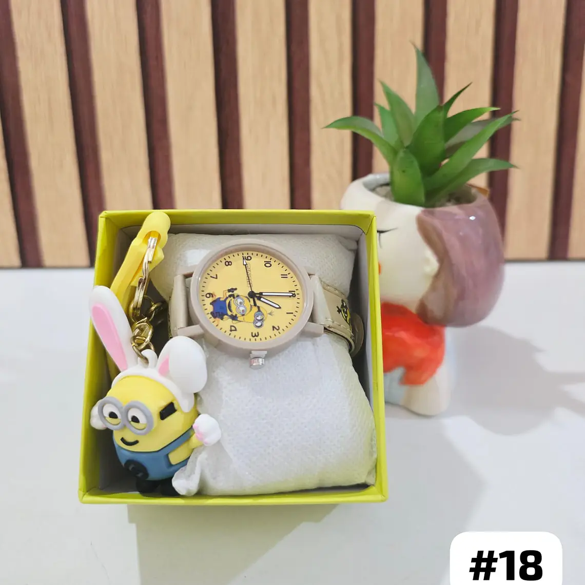 SET RELOJ CON LLAVERITO/PERSONAJES PARA NIÑO (con cajita) 18